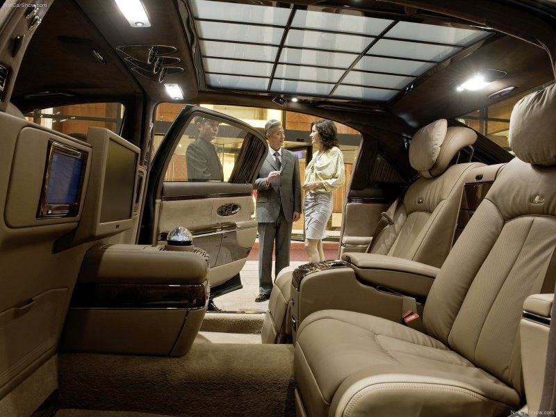 Машина Maybach 62s Landaulet