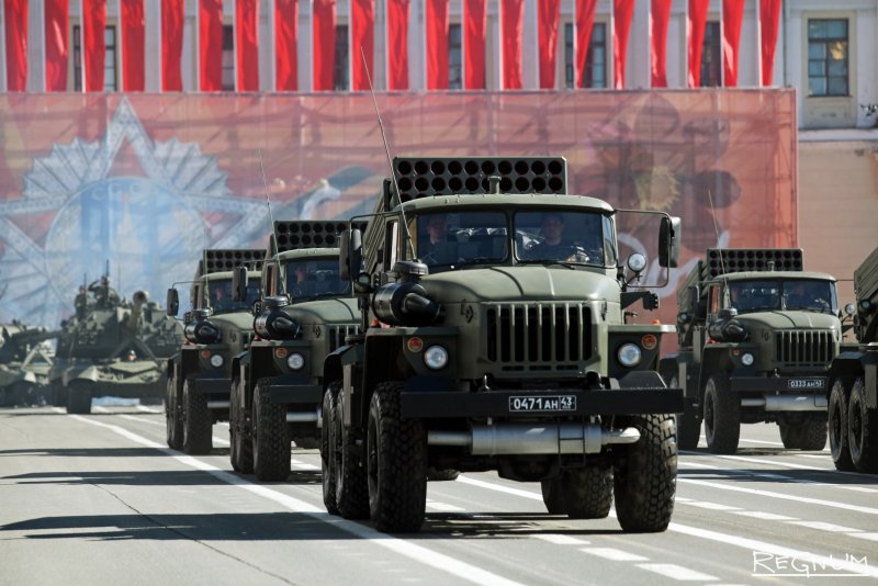 Реактивная система залпового огня БМ- 21«град».