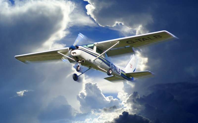 Cessna 172 в полёте