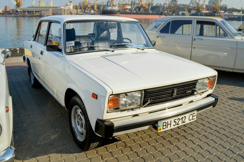 Lada 2105