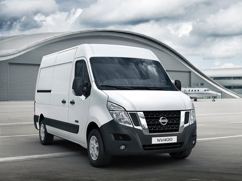 Nissan nv400