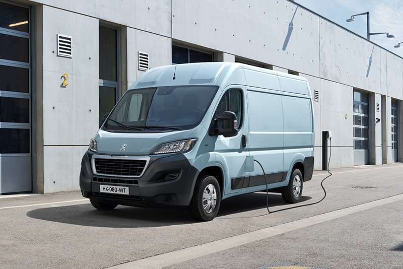 Peugeot e-Boxer