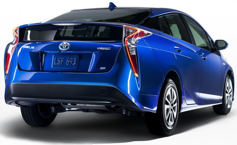 Toyota Prius новый