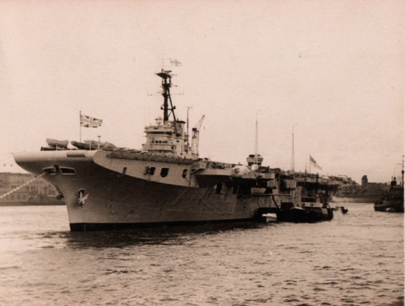 HMS Triumph 1944