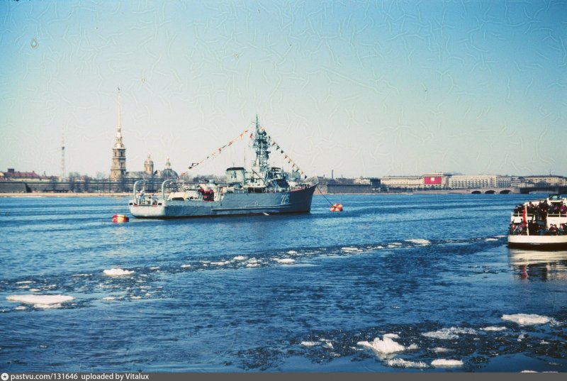Корабль Ленинград СССР