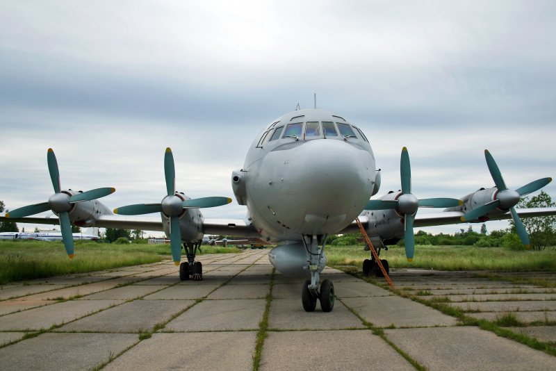 Самолет радиоэлектронной разведки ил-20