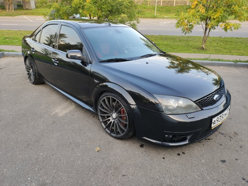 Ford Mondeo st220