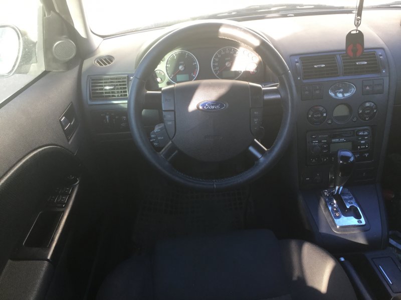 Ford Mondeo 3 черный салон