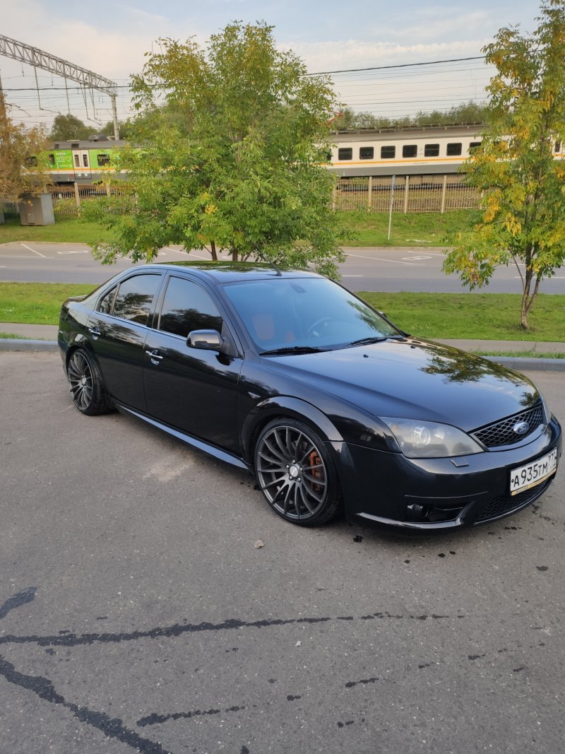 Ford Mondeo st220 Black