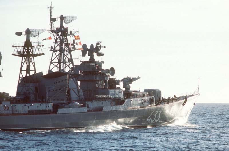 Легко военный корабль