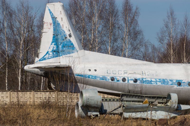 АН-10 Монино
