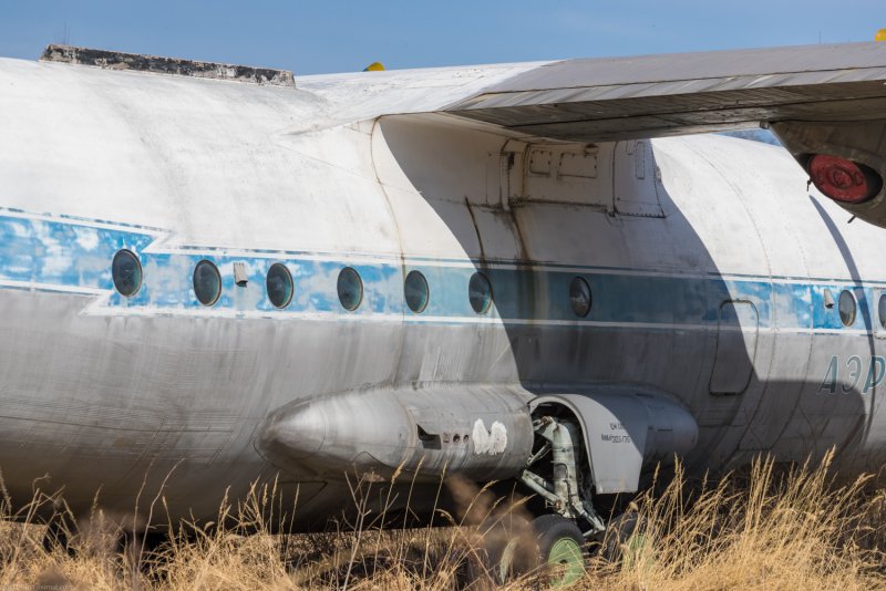 АН-10 пассажирский самолёт