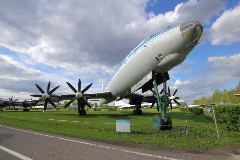 Самолет Ульяновск