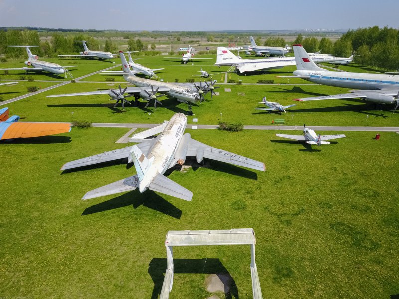 Самолет Ульяновск