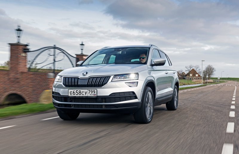 Škoda Karoq белый