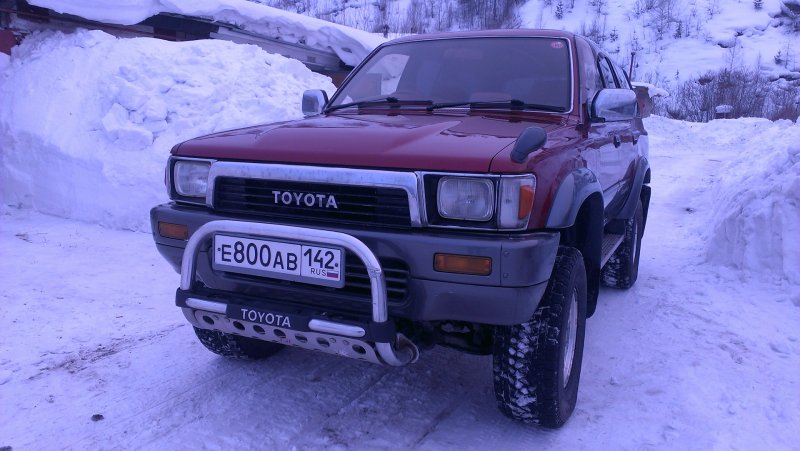 Тойота Hilux Surf