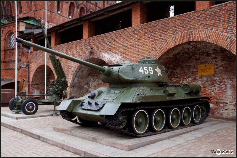 Памятники танку т-34 в Нижнем Новгороде