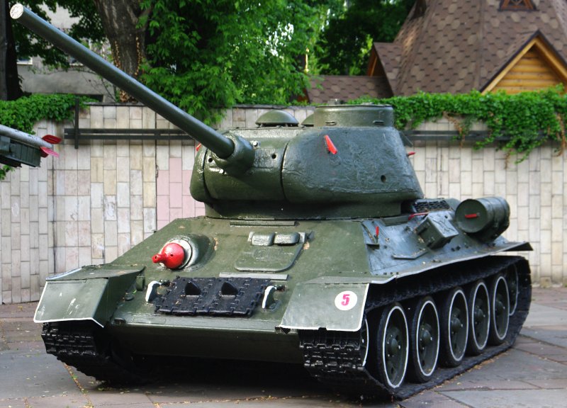 Танк т-34-85