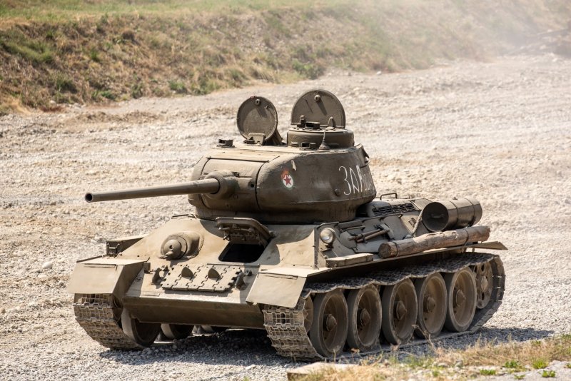 Танк т-34-85