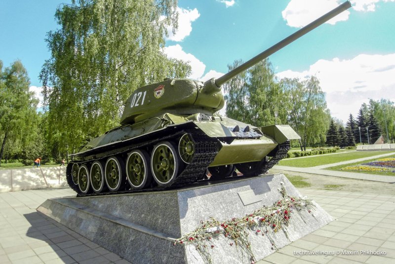 Танк памятник т34 85