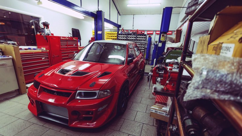 Гараж Митсубиси EVO