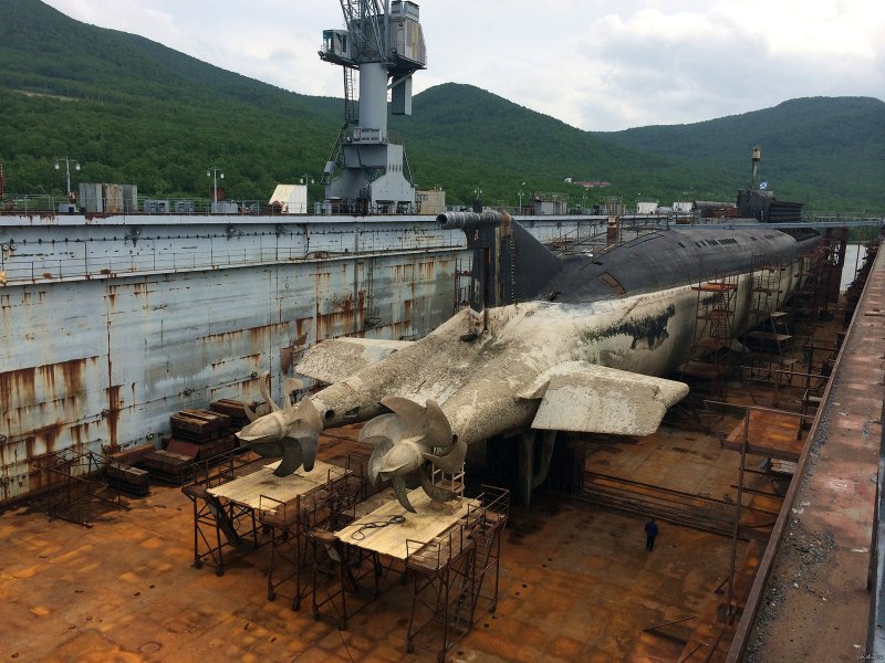 949 Антей в доке