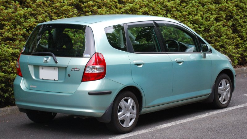 Honda фит 2001