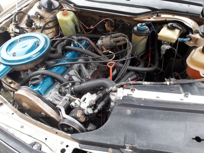 Audi 100 2.3