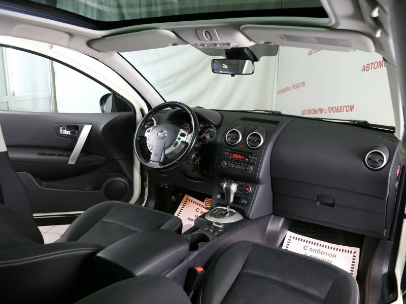 Nissan Qashqai 2008 салон