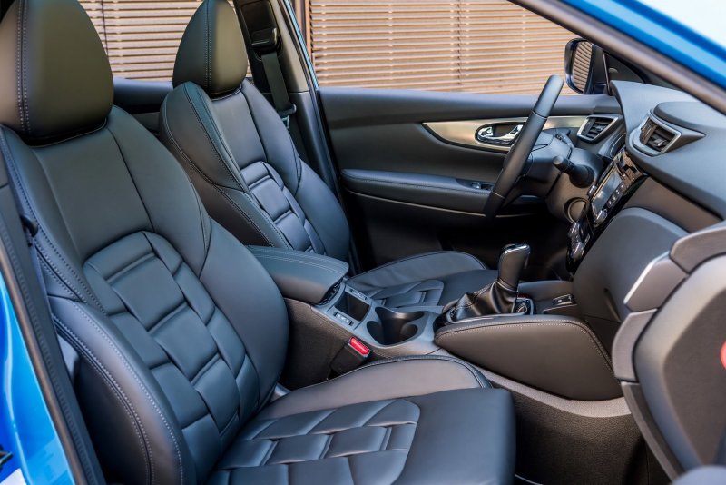 Nissan Qashqai 2020 салон сзади