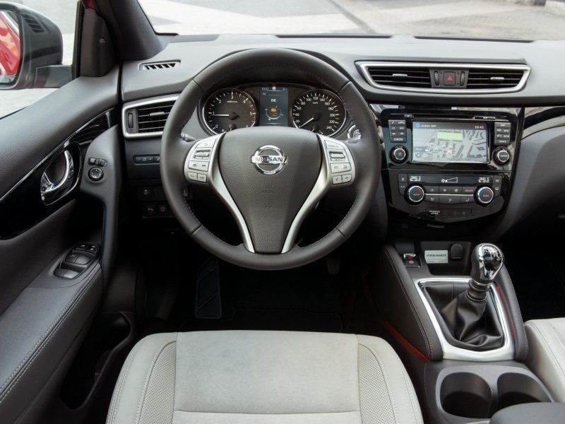 Nissan Qashqai 2015 салон
