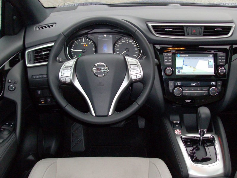 Nissan Qashqai 2017 салон