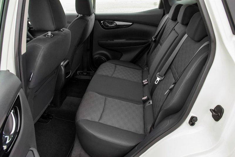 Nissan Qashqai+2, 2010 салон