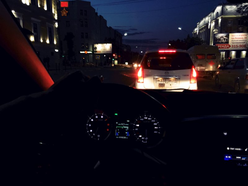 Ночной город за рулем