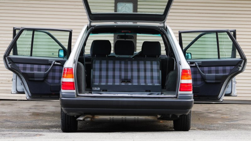 Mercedes-Benz w124 универсал багажник