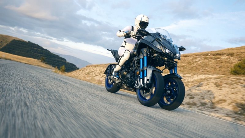 Yamaha mxt850niken
