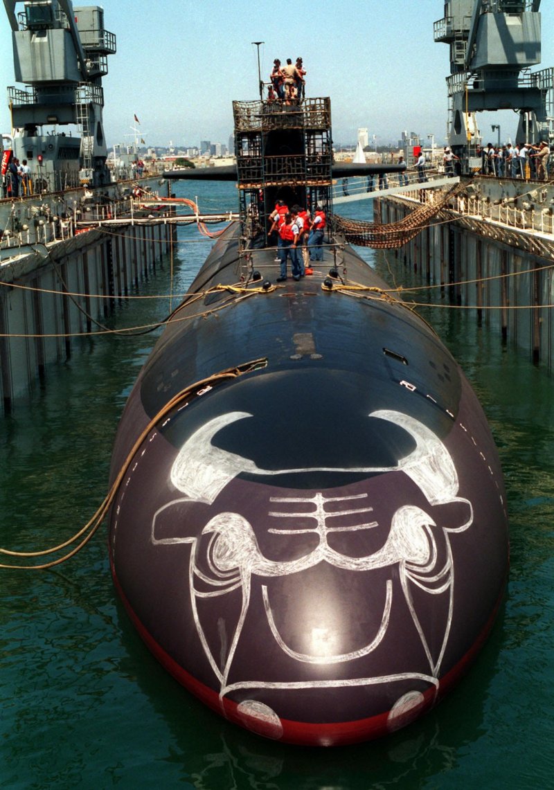 USS Chicago (SSN 721)