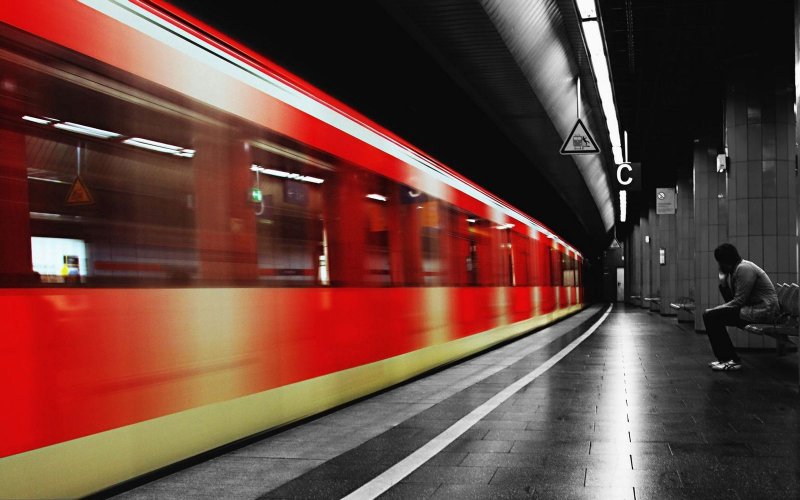 Перрон в метрополитене