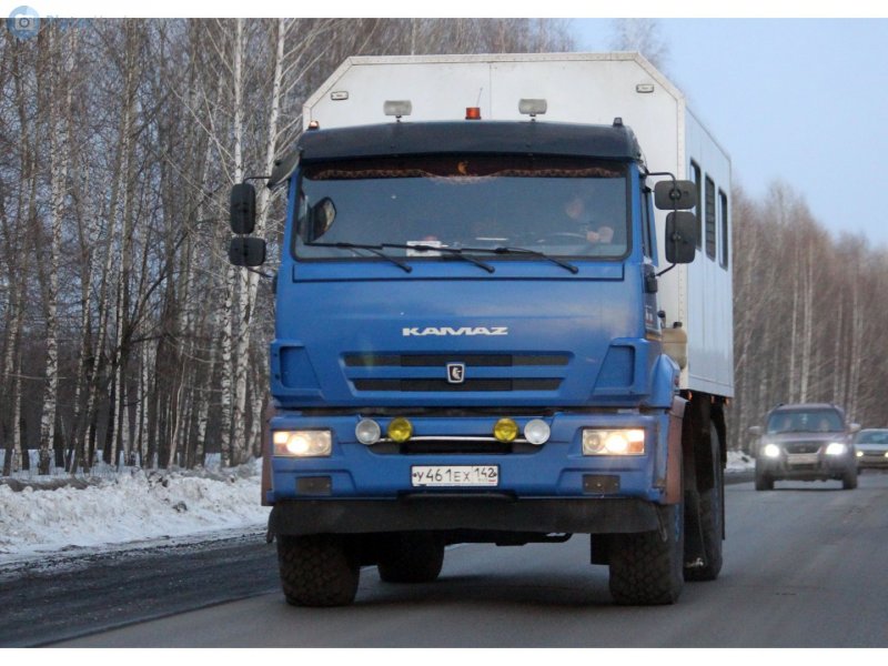 КАМАЗ 142