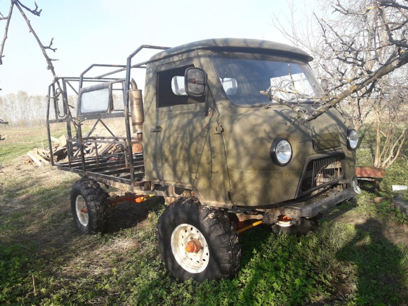 УАЗ головастик с кунгом