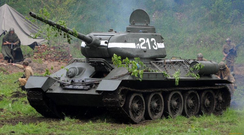 Танк т-34-85