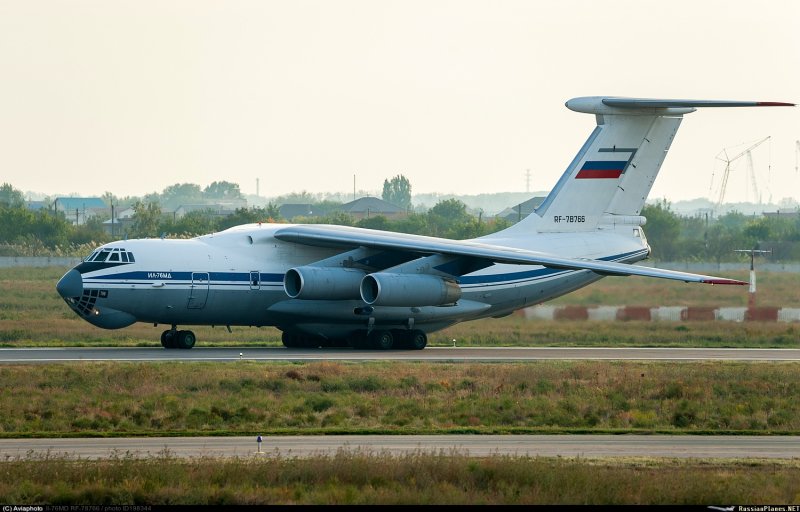 Ил 76 МД сзади