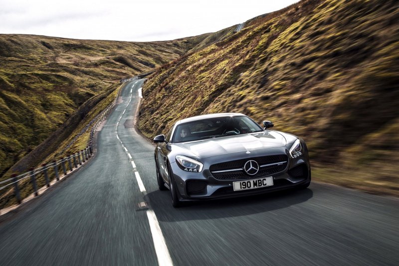 Mercedes Benz AMG gt 2015