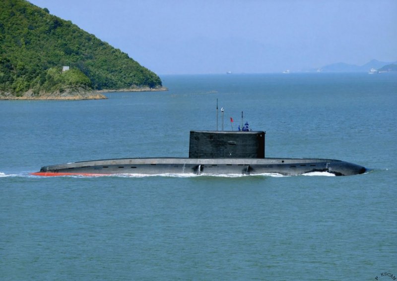Затонувшая подводная лодка Курск