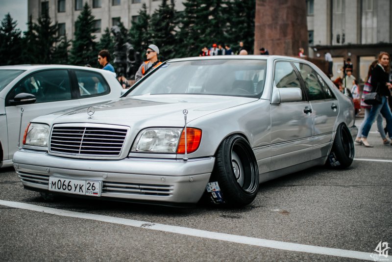 Mercedes Benz w140 stance