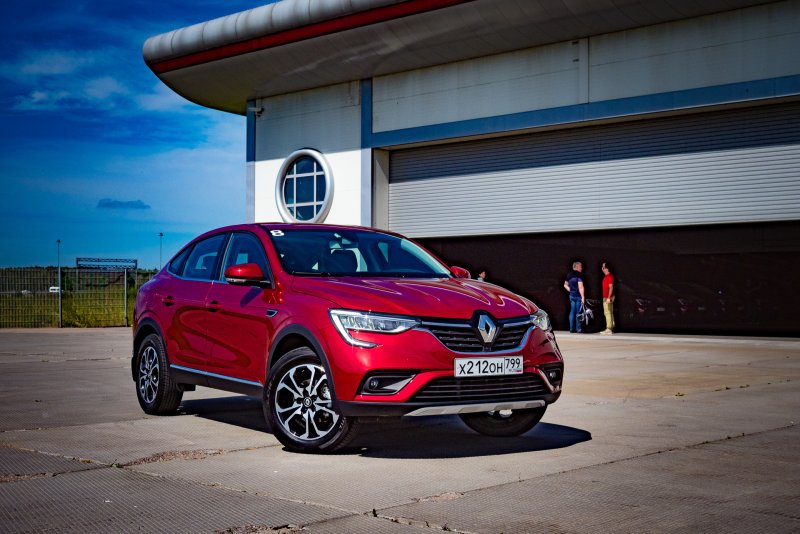 Новый Рено паркетник аркана