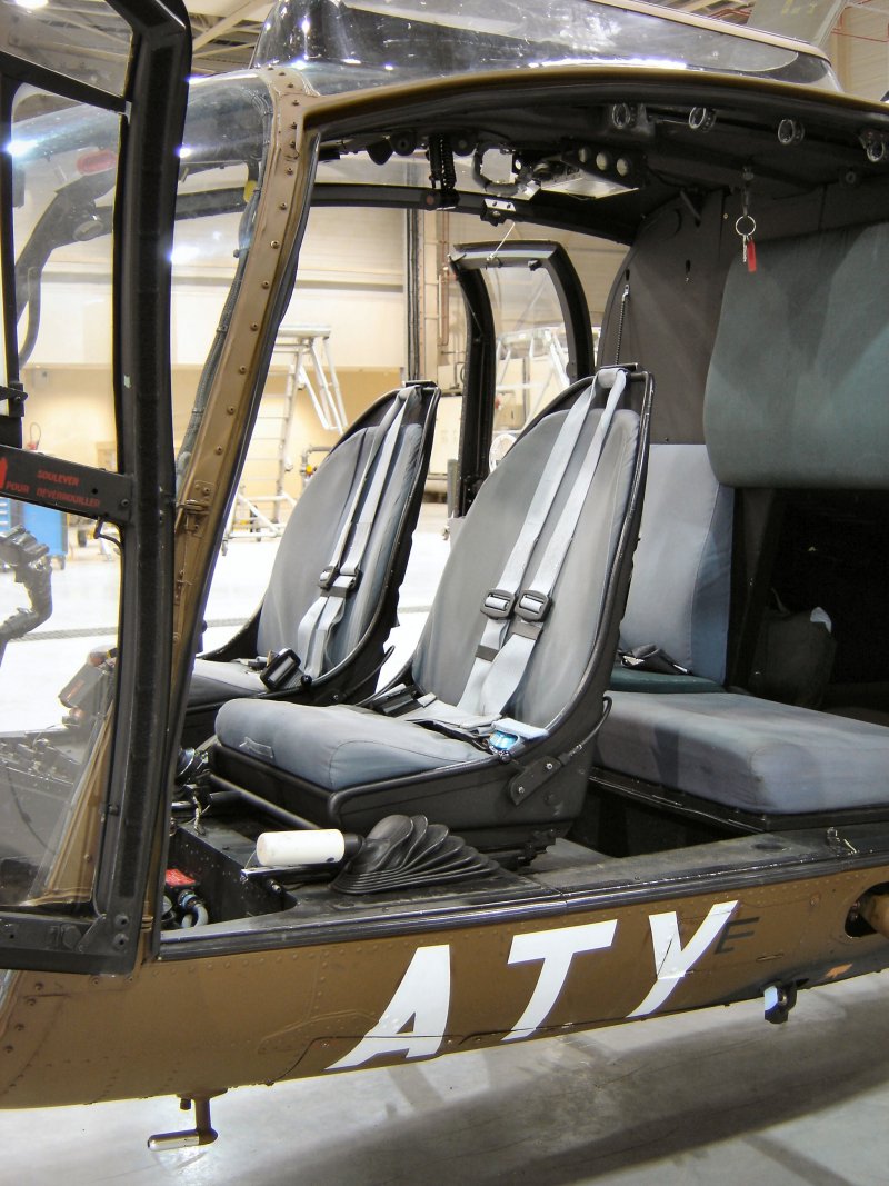 Cockpit sa-342m Gazelle
