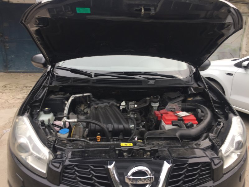 Nissan Qashqai 2012 под капотом