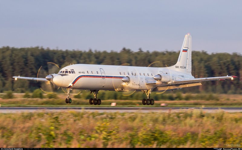 Ил 22 м11 внутри