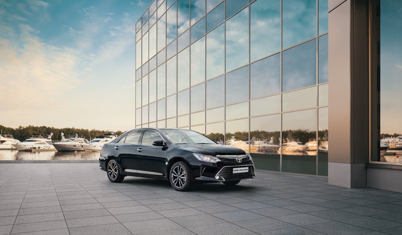 Toyota Camry Exclusive 2016